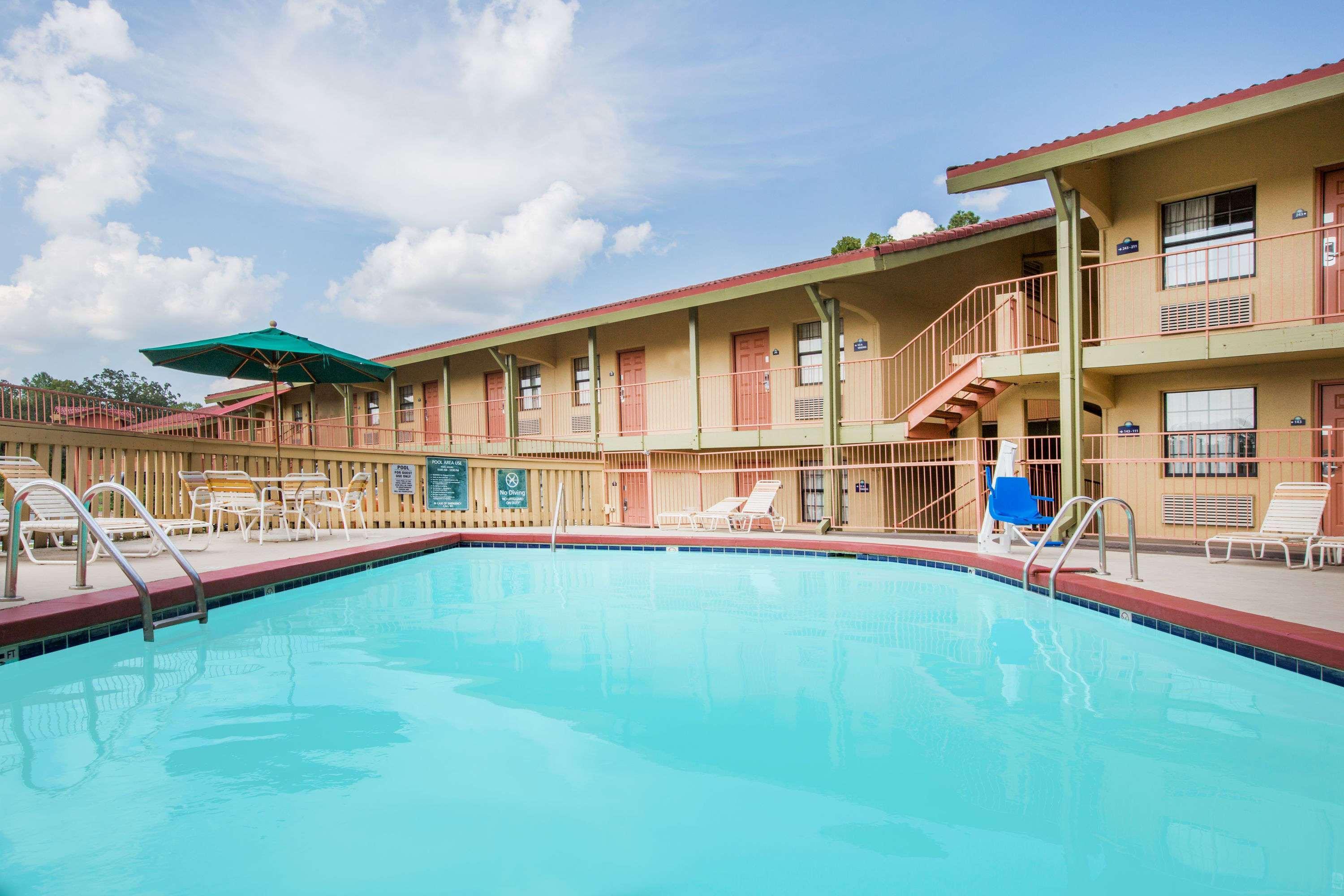 Days Inn By Wyndham Little Rock/Medical Center Buitenkant foto